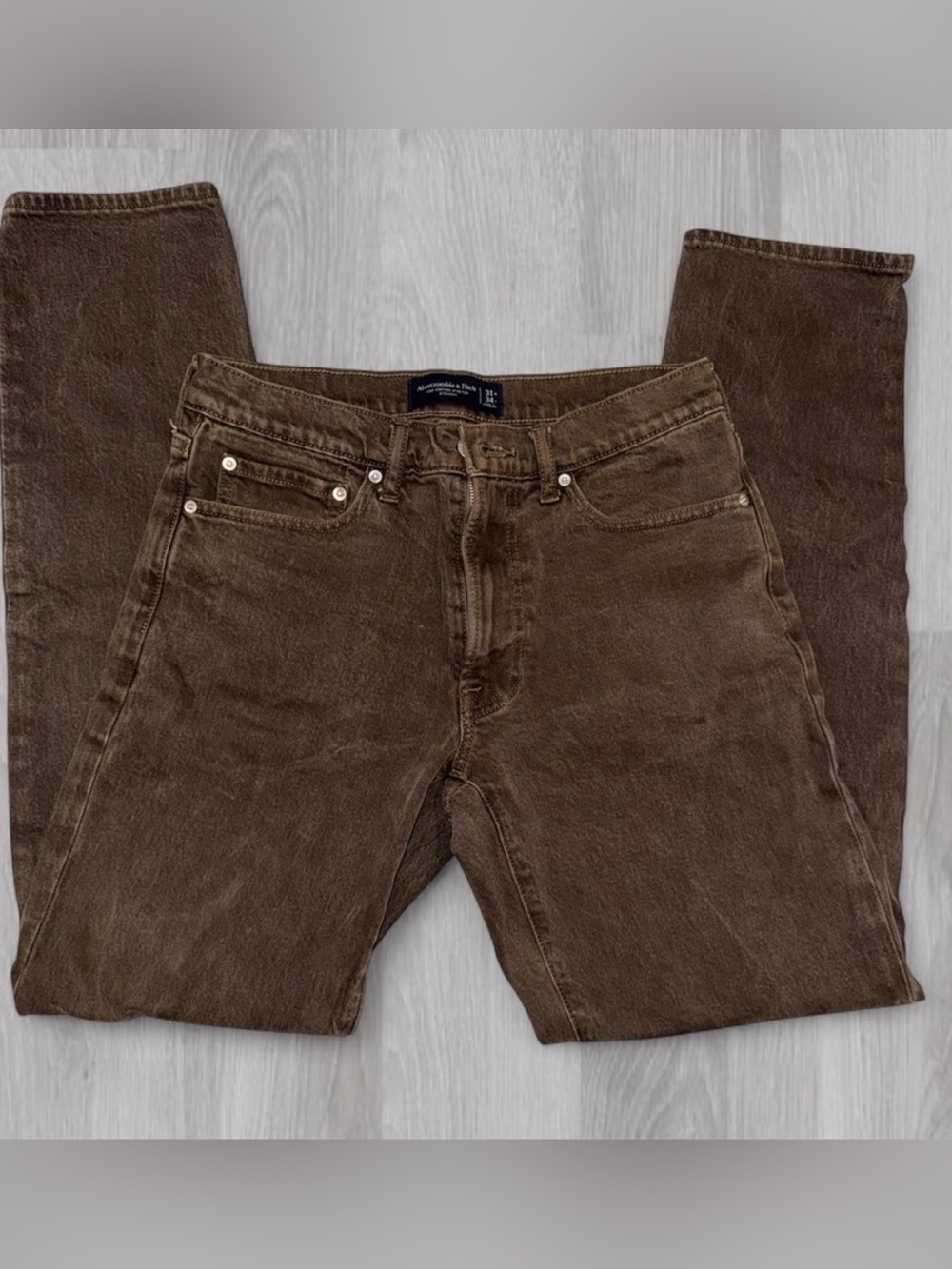 Abercrombie & Fitch Men's Brown washed denim jeans  - Classic Straight Fit - 32